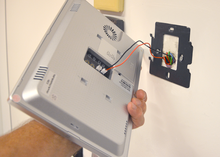 digital intercom on 2 wires